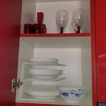 M & M Red Luxury Apartment