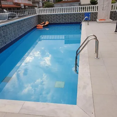 M & M Red Luxury Apartment *