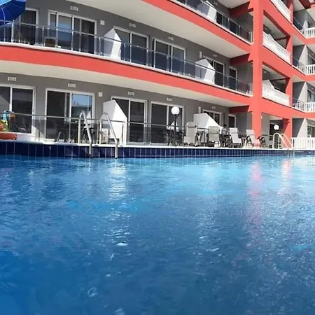 M & M Red Luxury Paralia Katerinis