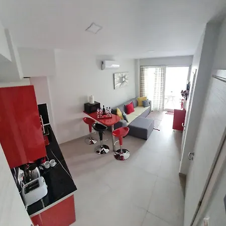 M & M Red Luxury Apartment *