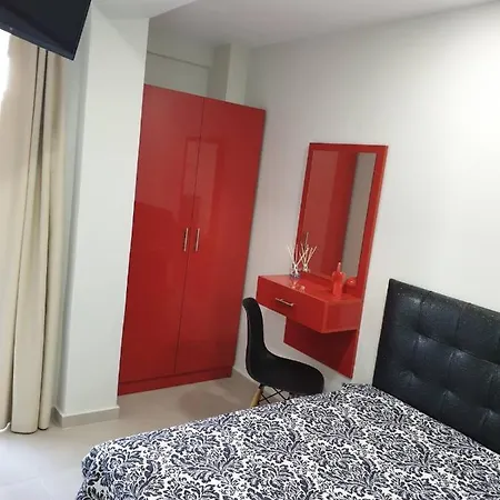 Apartmán M & M Red Luxury Paralía