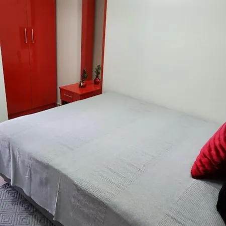 M & M Red Luxury Apartment