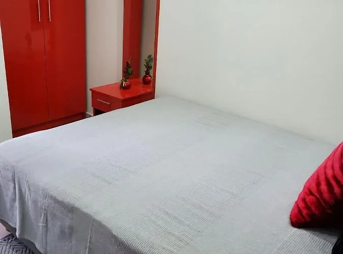 M & M Red Luxury Lägenhet