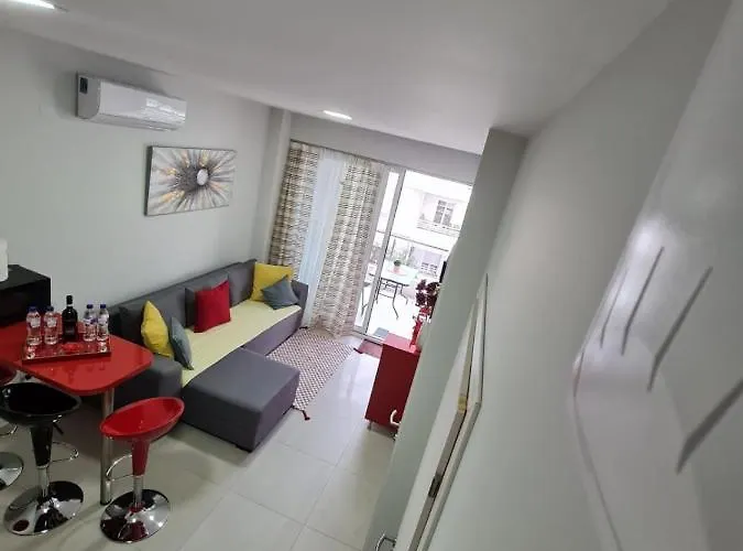 M & M Red Luxury Lägenhet Paralía